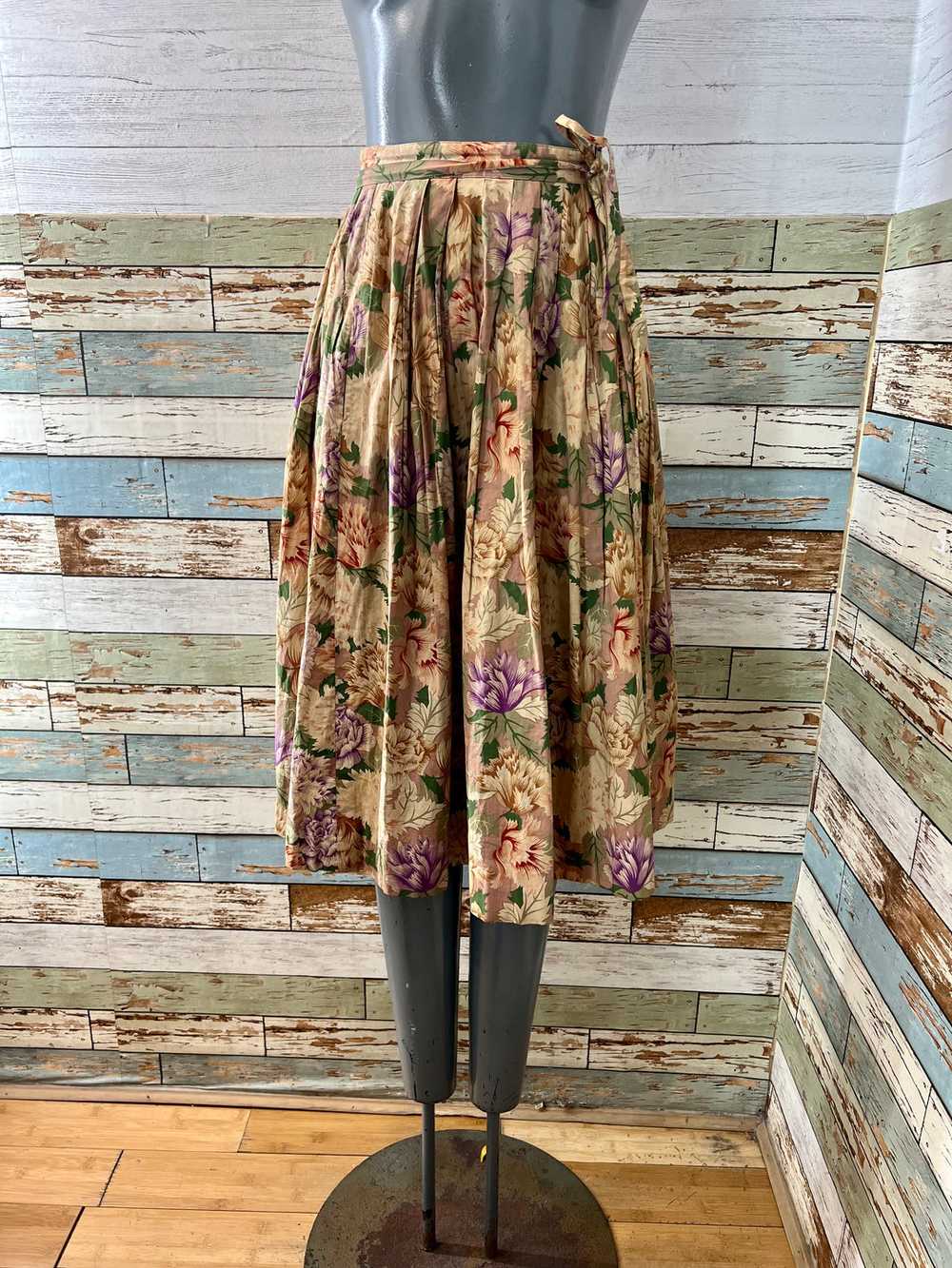 80’s Beige & Lilac Multicolor Flower Print Skirt … - image 1