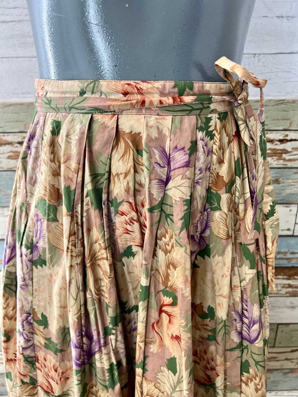 80’s Beige & Lilac Multicolor Flower Print Skirt … - image 3