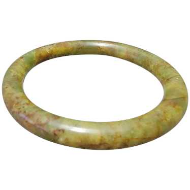 Bangle bracelet made of green stone