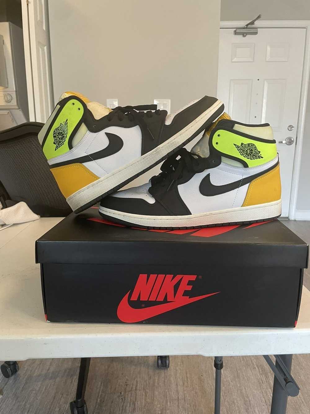 Jordan Brand Jordan 1 Volt Gold - image 2