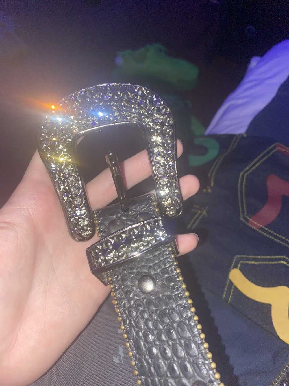 BB Simon Belt for Sale 📲 Havn't worn in a year she needs a new home🏡 :  r/Designer