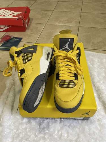 Jordan Brand Air Jordan 4 lightning yellow