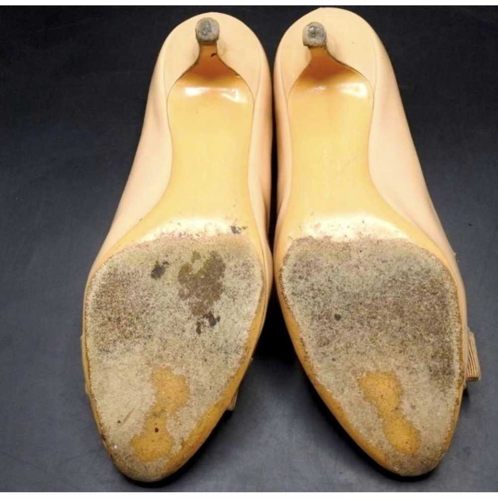 Salvatore Ferragamo Patent leather heels - image 9