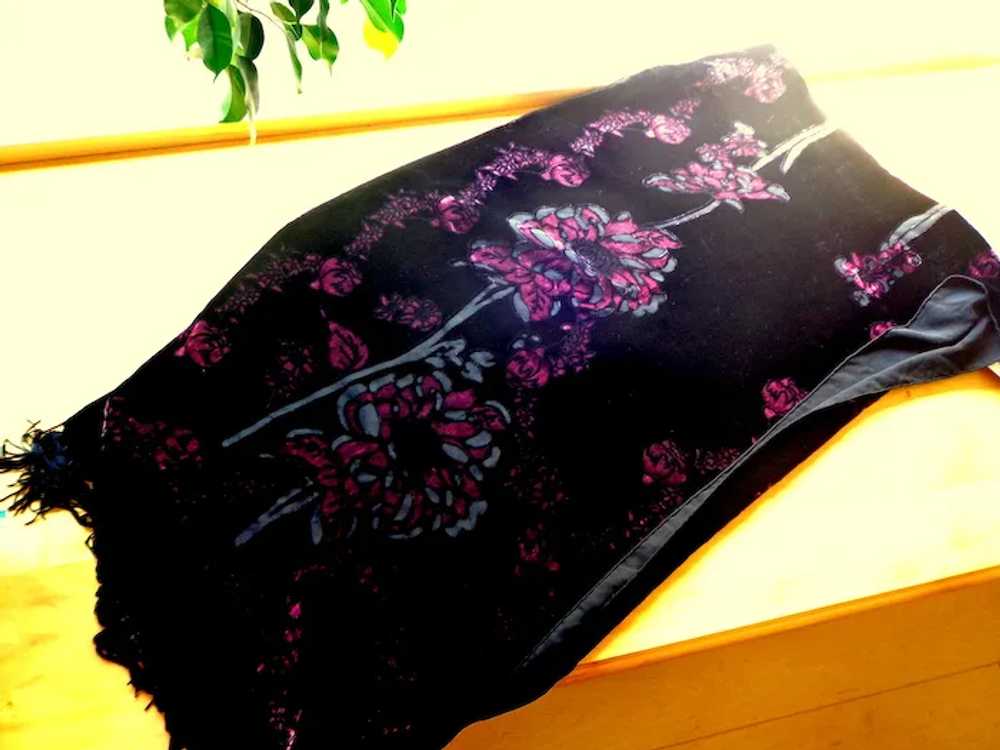 Burn Out Velvet Shawl / Scarf.  Large.  Black & R… - image 8