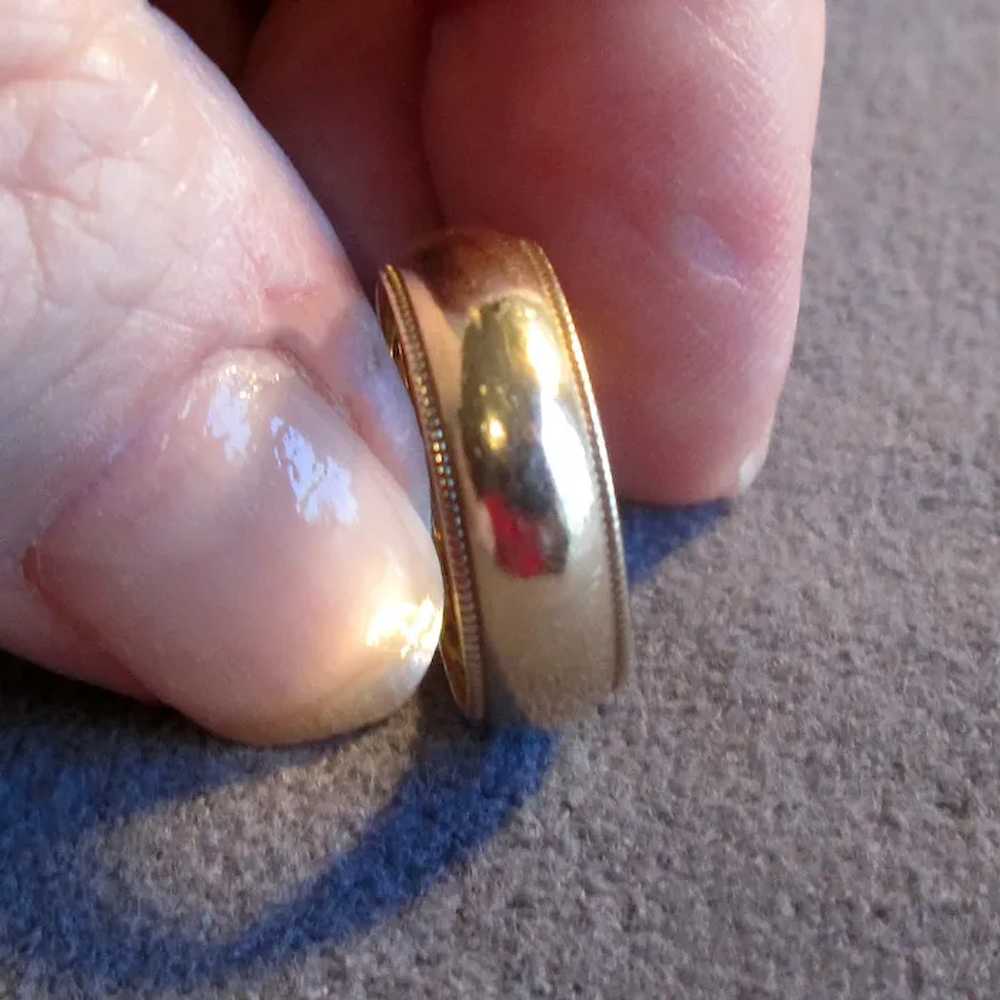 14K Ladies' Gold Band Ring - image 3