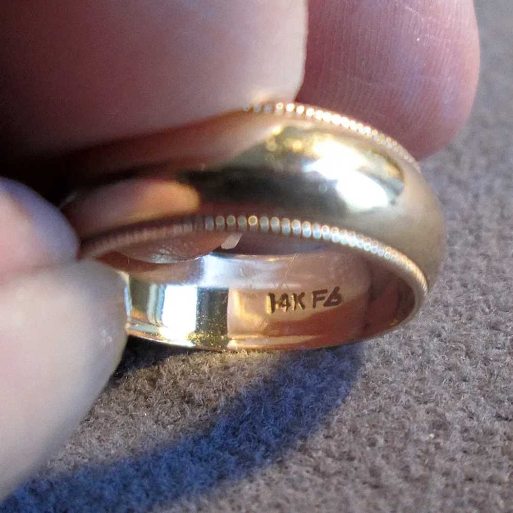 14K Ladies' Gold Band Ring - image 4