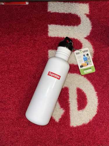 https://img.gem.app/789665855/1t/1693853093/supreme-supreme-water-bottle-white.jpg