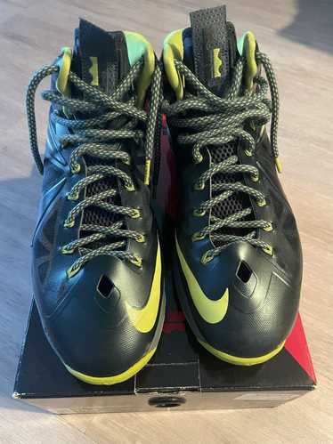 Nike Nike Max Lebron XI Low, size 10.5