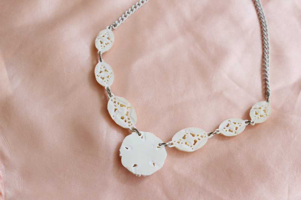 1950s White Carved Celluloid Rhinestone Necklace - image 8