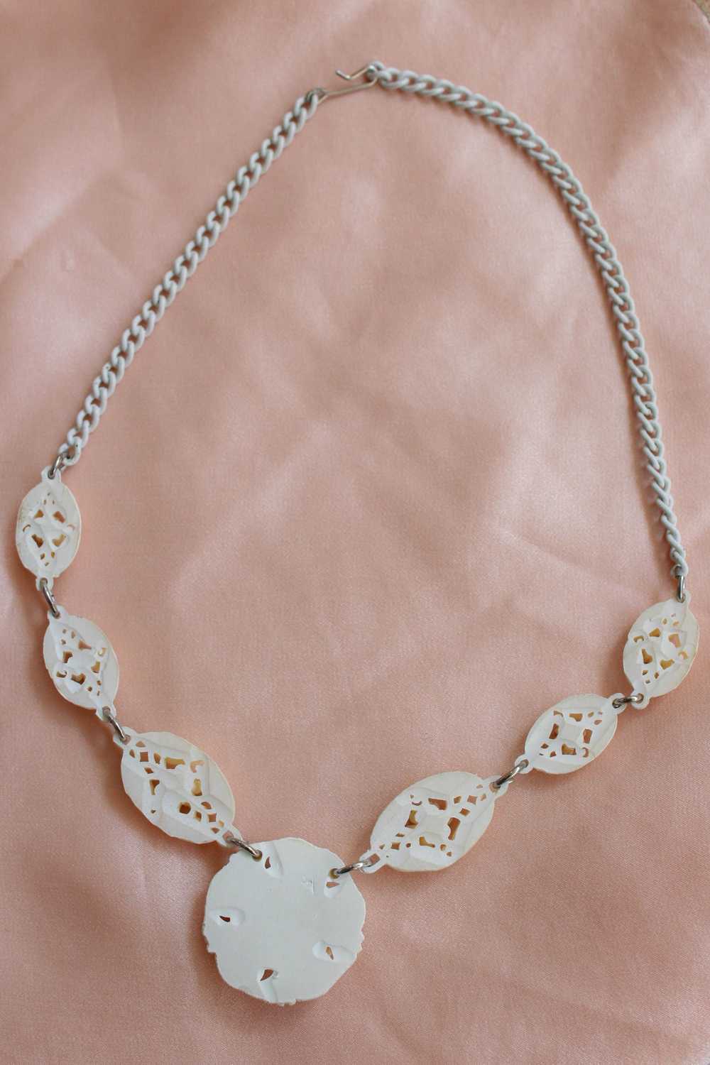 1950s White Carved Celluloid Rhinestone Necklace - image 9