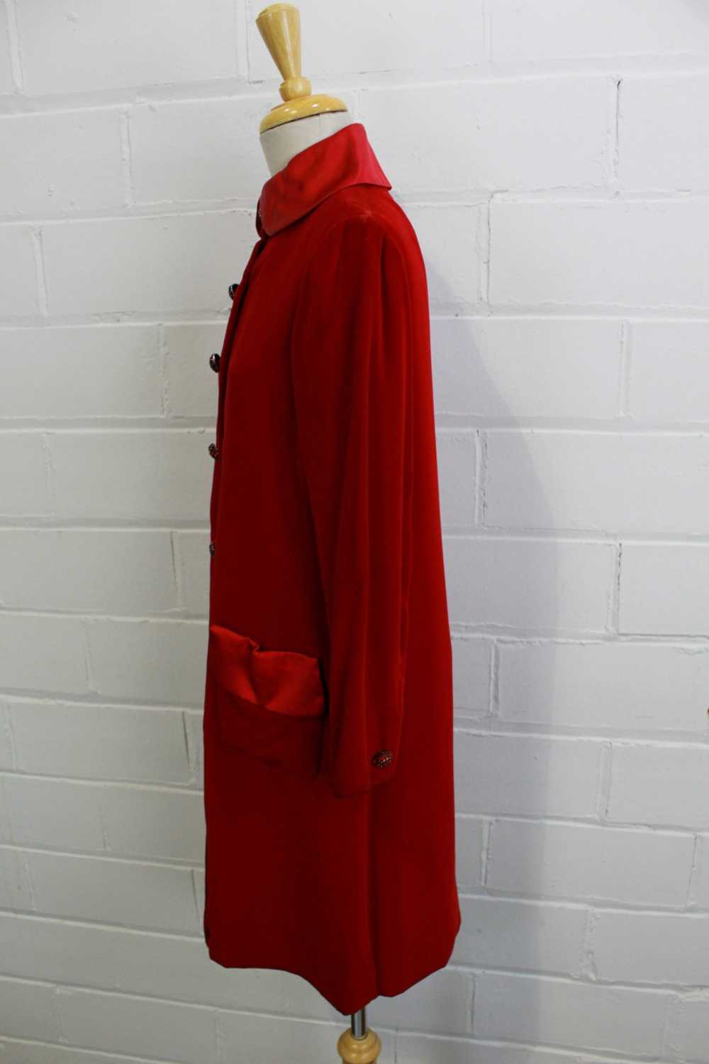 1960s Red Velvet Dress with Peter Pan Collar, Med… - image 12