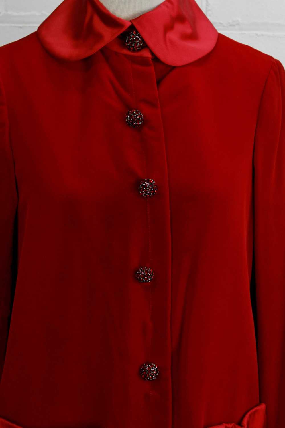 1960s Red Velvet Dress with Peter Pan Collar, Med… - image 8
