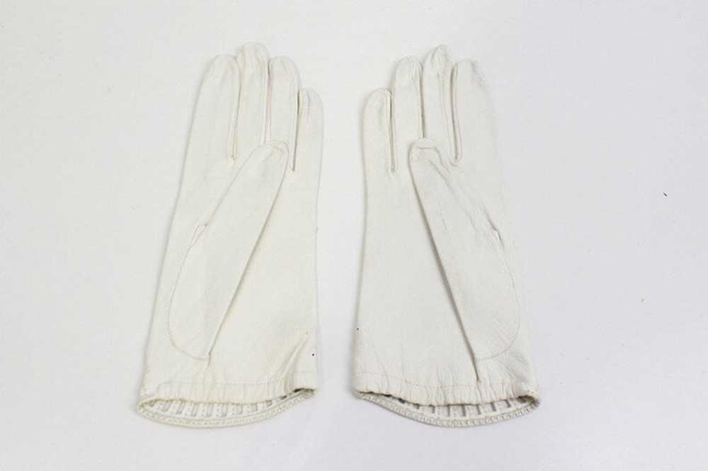 Vintage 40s/50s White Leather Gloves With Cut-Out… - image 3