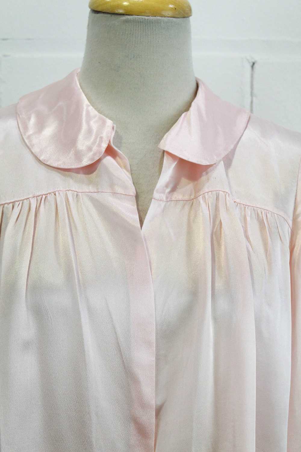 Vintage 1940s Pink Liquid Satin Bed Jacket with P… - image 2