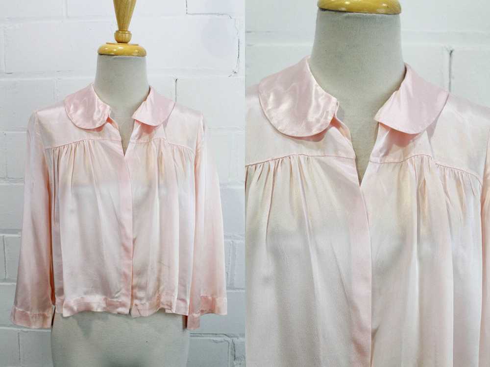 Vintage 1940s Pink Liquid Satin Bed Jacket with P… - image 3