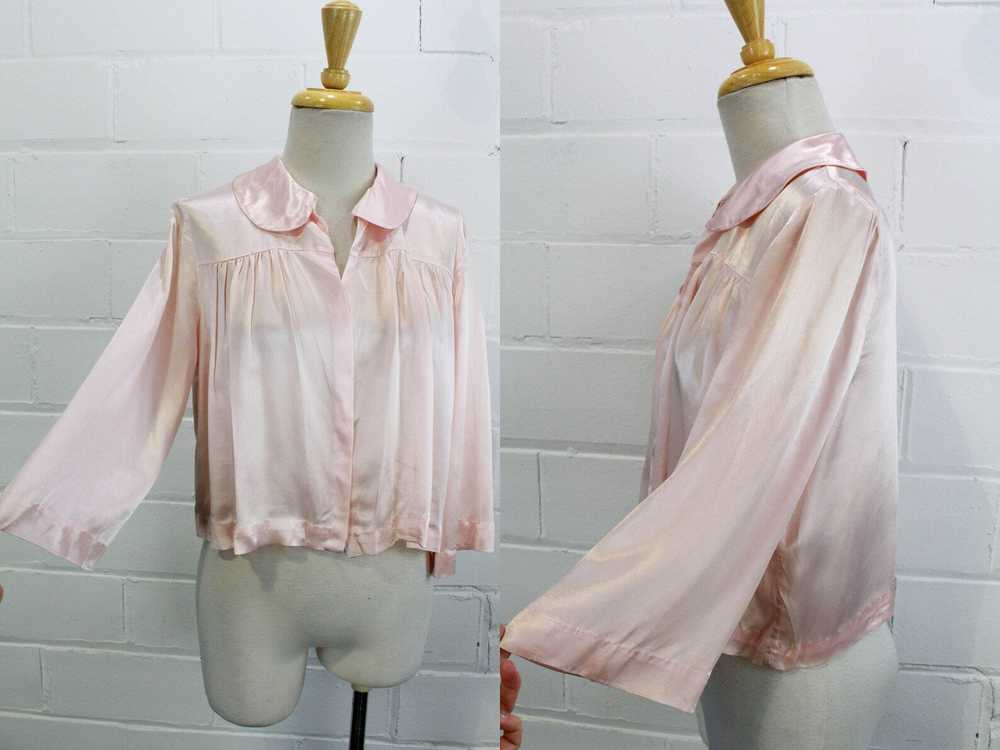 Vintage 1940s Pink Liquid Satin Bed Jacket with P… - image 5