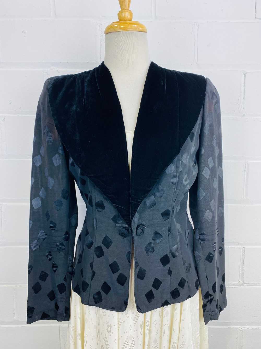 Vintage 1940s Black Jacquard Blazer, Velvet Shawl… - image 2