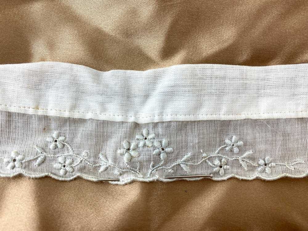 Antique Edwardian White Cotton Floral Embroidered… - image 6