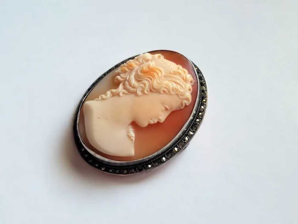 Vintage Art Deco Shell Cameo Brooch Young Lady - image 3