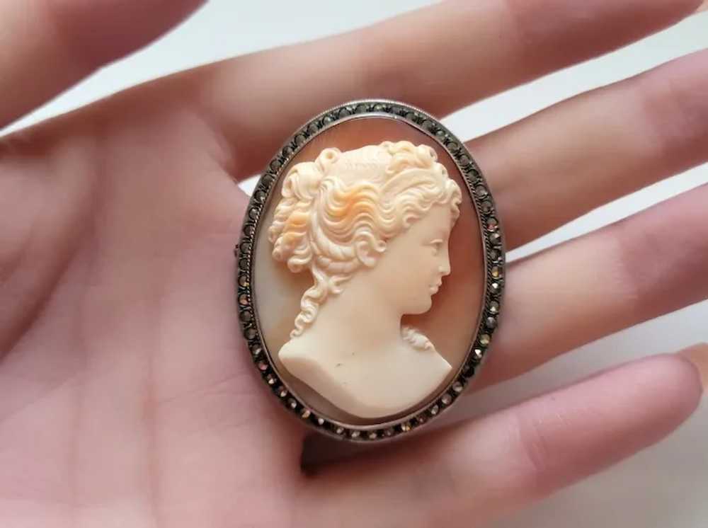 Vintage Art Deco Shell Cameo Brooch Young Lady - image 6