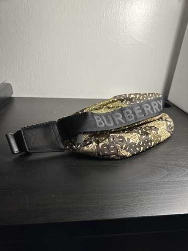 Orange Burberry Monogram TB Belt Bag – Designer Revival