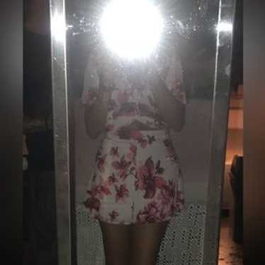 Aqua Set Flutter Crop Top And Shorts! - image 1