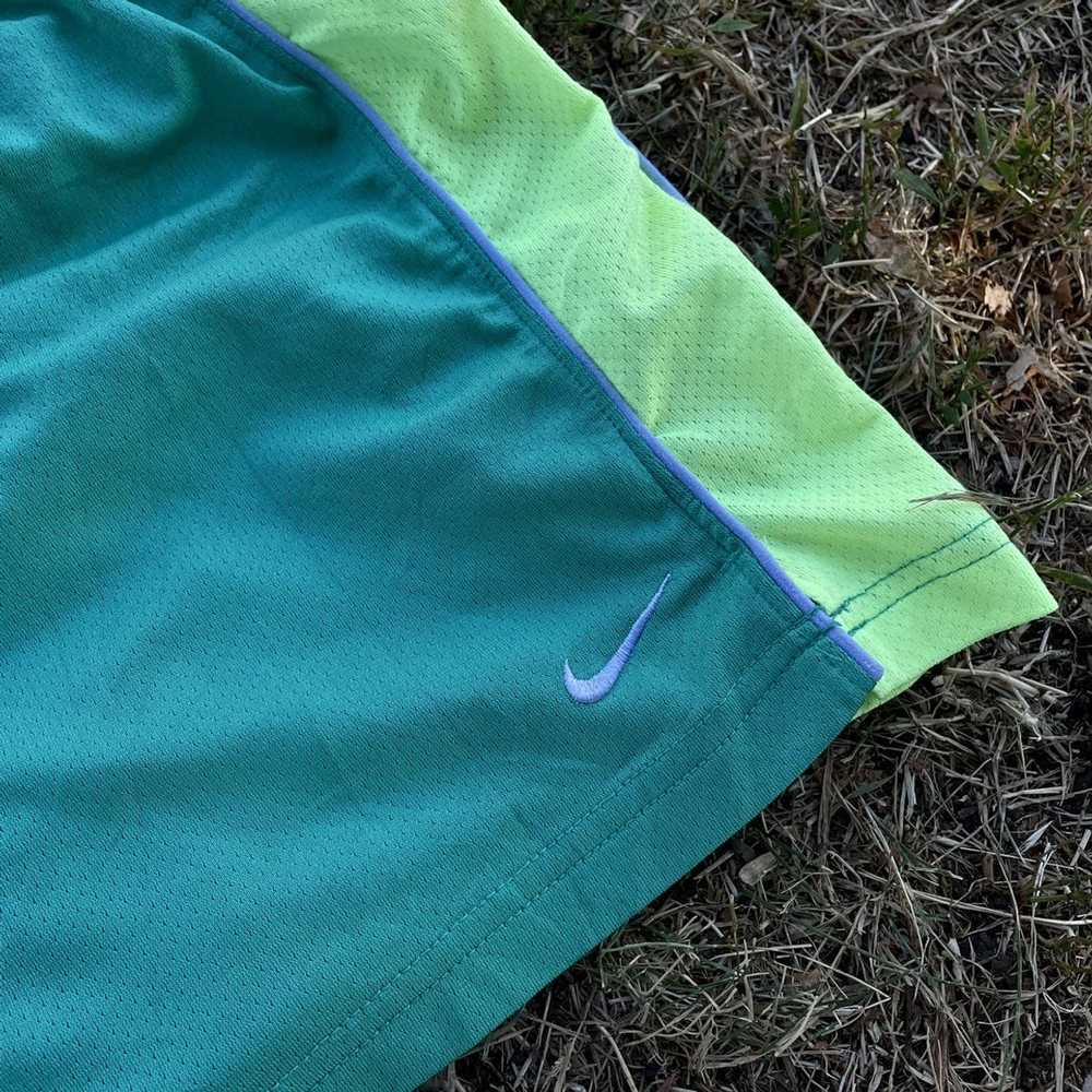 Nike × Streetwear × Vintage Vintage Y2K Green Nik… - image 3