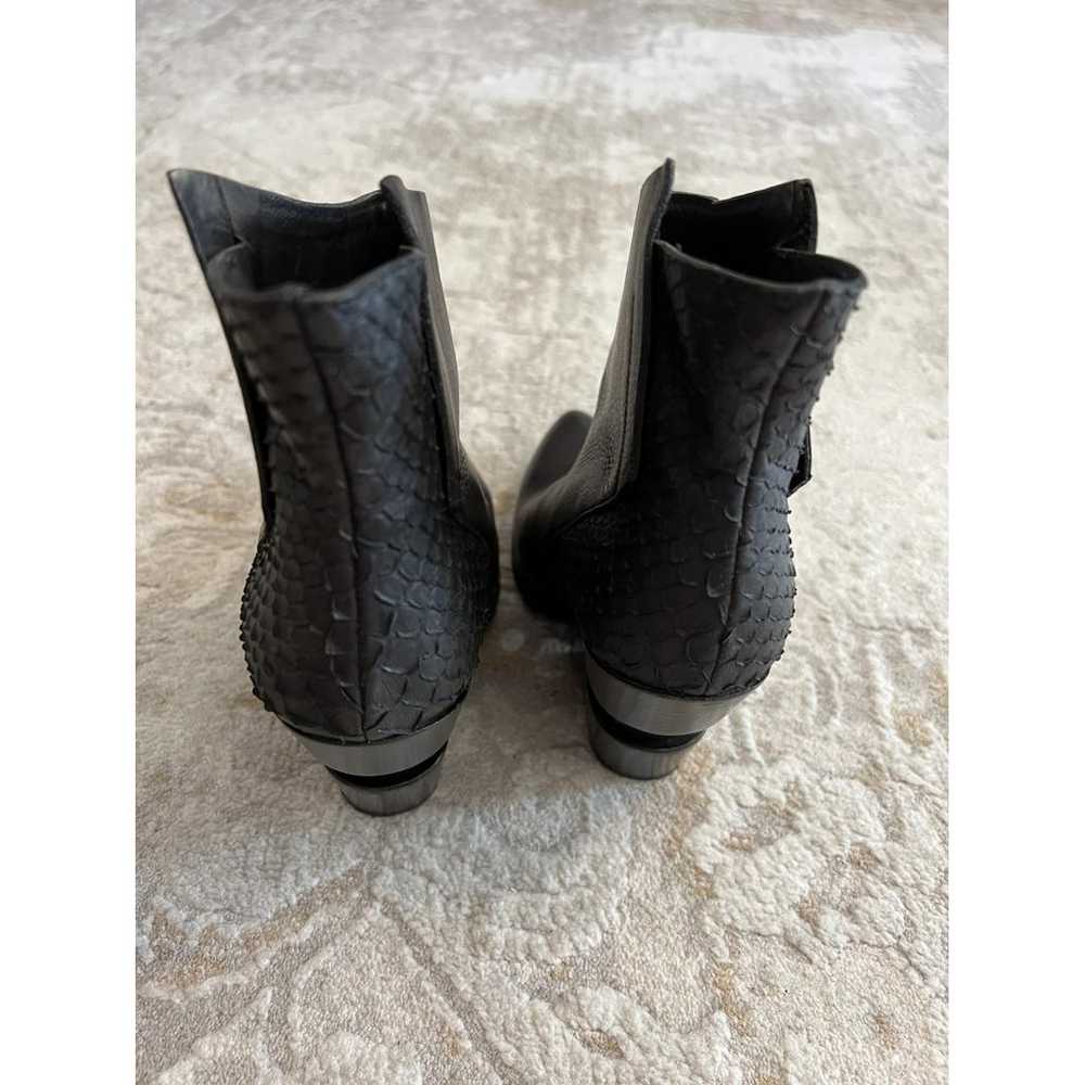 Cinzia Araia Leather ankle boots - image 8