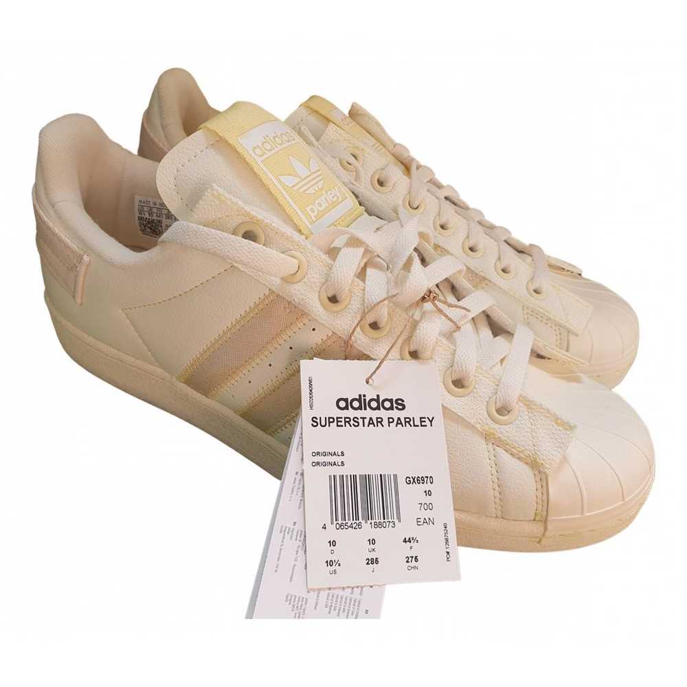 Adidas Superstar vegan leather low trainers - image 2