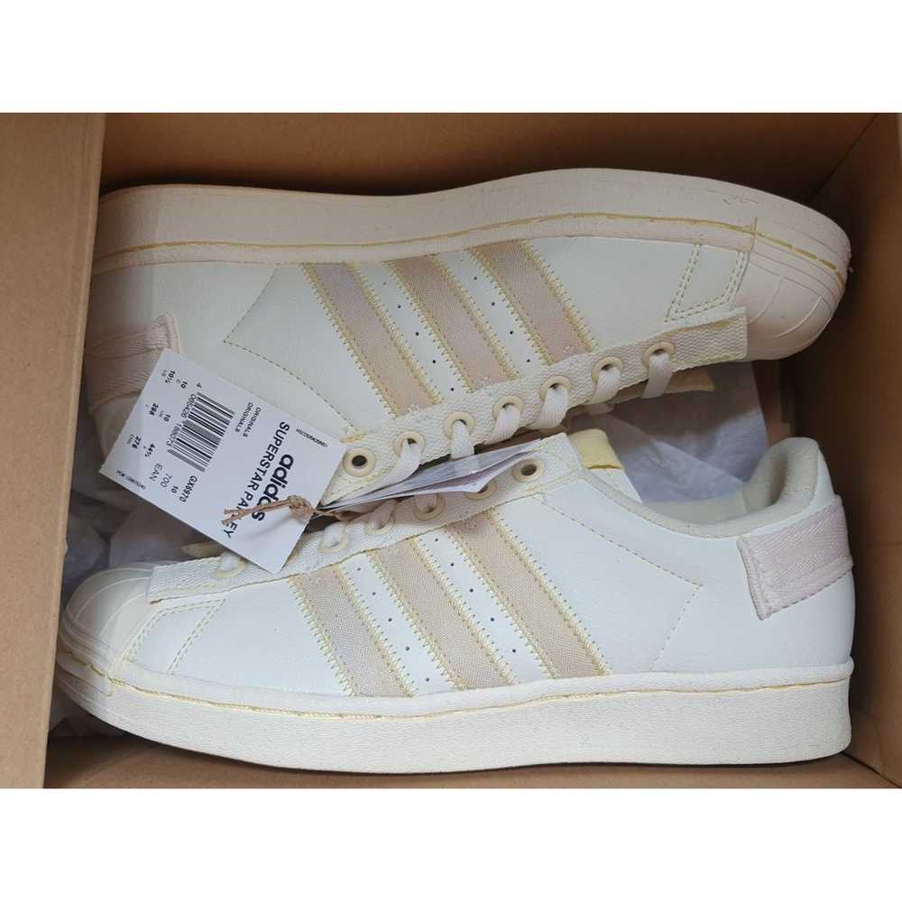 Adidas Superstar vegan leather low trainers - image 3