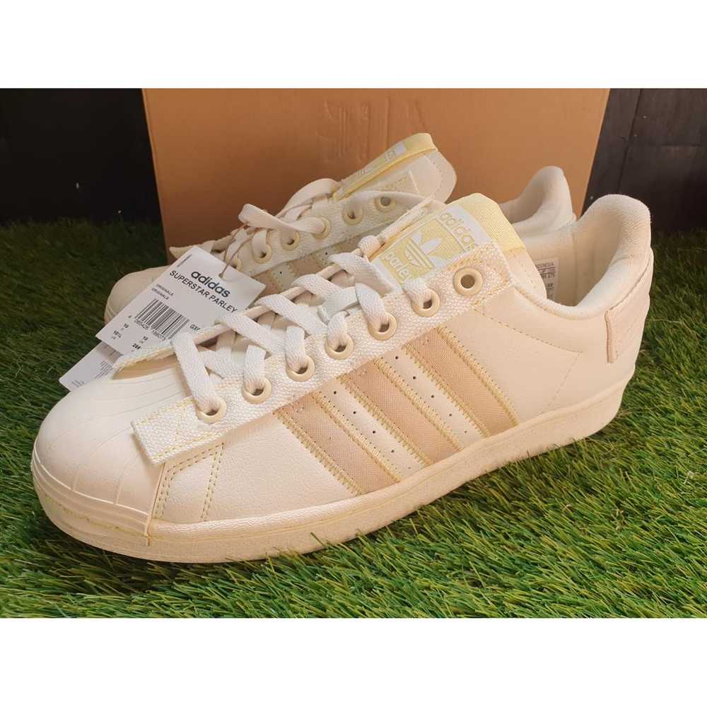 Adidas Superstar vegan leather low trainers - image 8