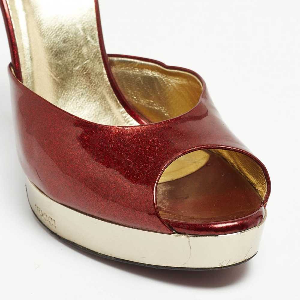 Gucci Patent leather sandal - image 6