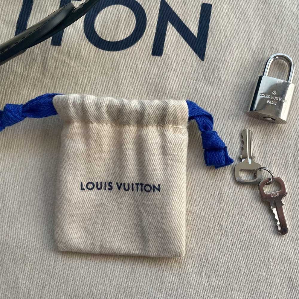 Louis Vuitton LV Keepall Bandoulière 45 - image 5