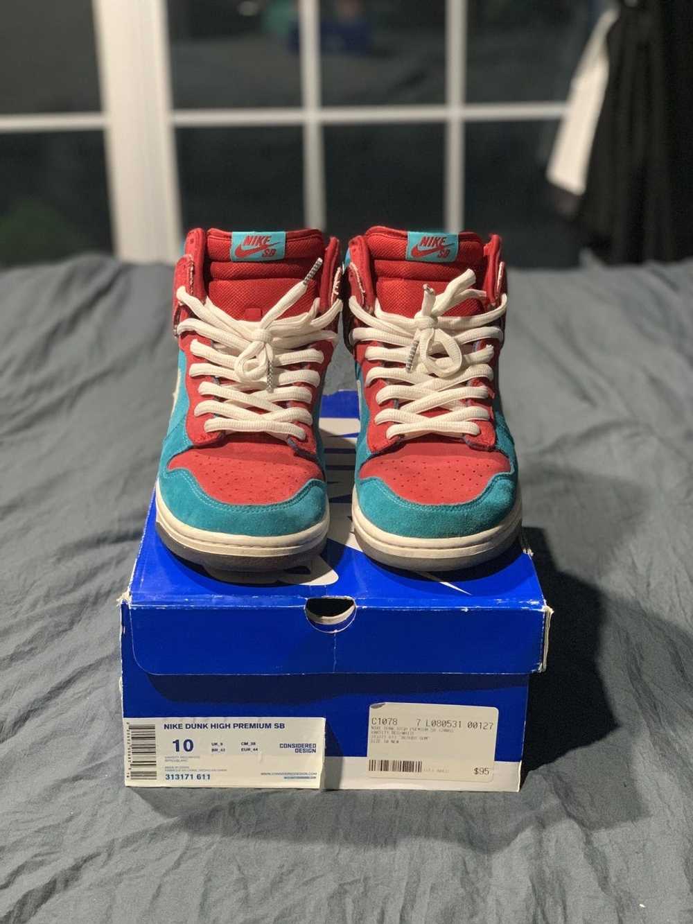 nike bloody gums