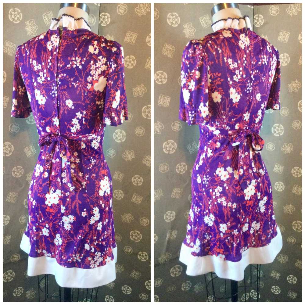 1970s Floral Print Mini Knit Dress - image 3