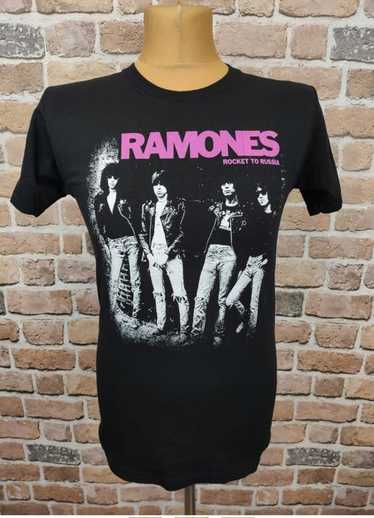 Rock Band × Rock T Shirt × Vintage Ramones Tshirt 