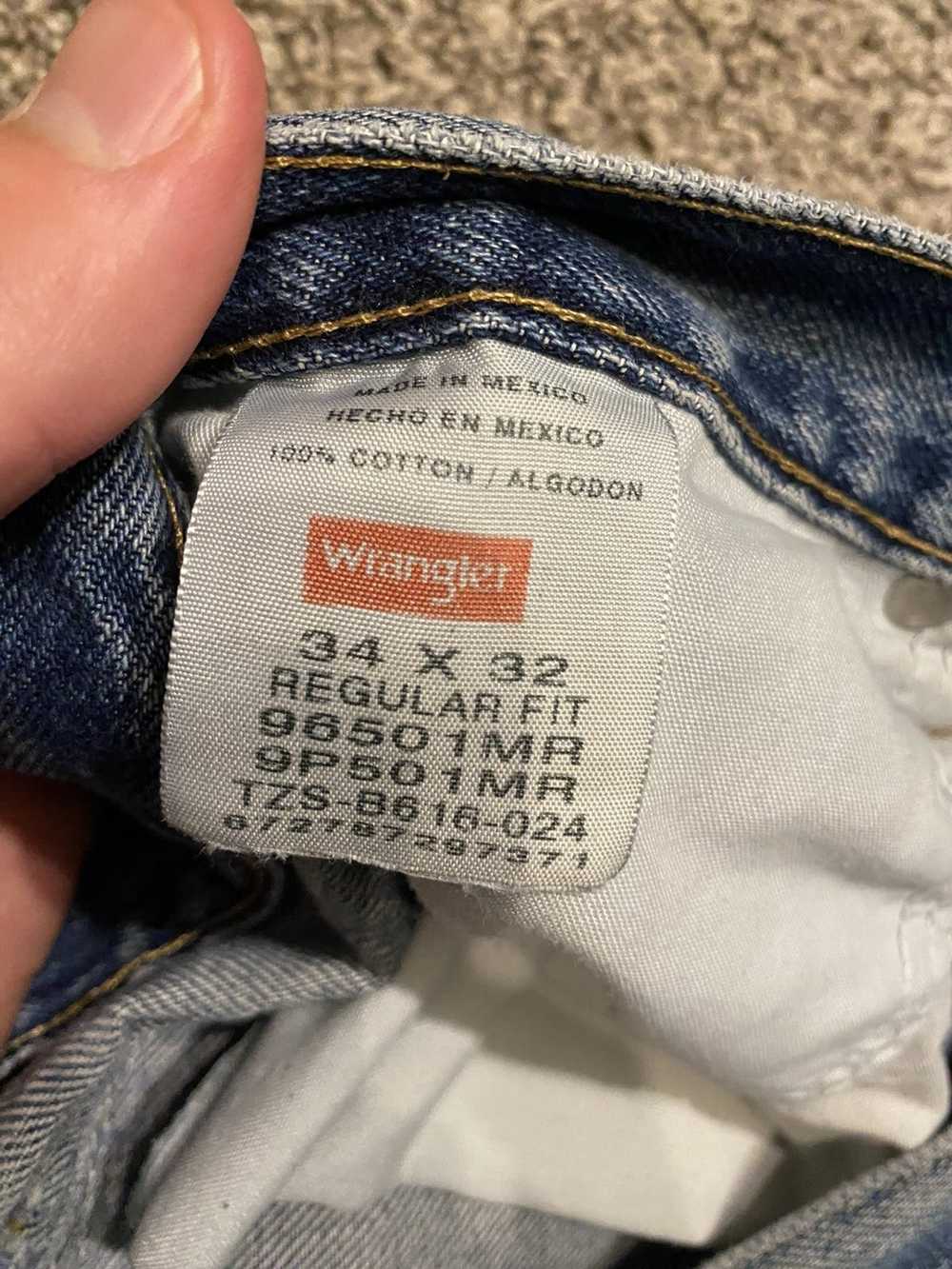 Wrangler Distressed wrangler jeans 34x32 - image 7