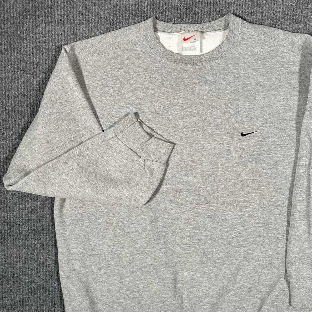 Nike × Vintage Vintage Nike Sweatshirt Essential … - image 3