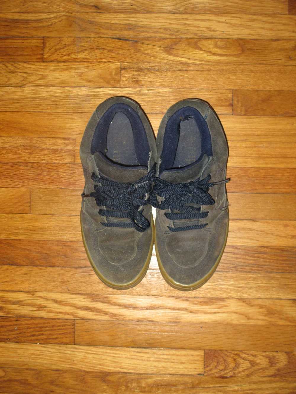 Simple Shoes Vintage 1990s Simple Suede Skateboar… - image 2