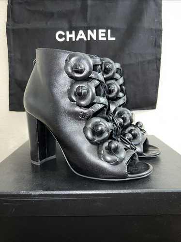 Chanel black floral leather - Gem