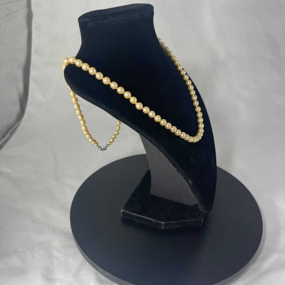 NBDN Nobrandedon VTG strand of pearls - image 4