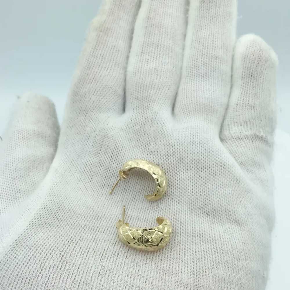 14K Diamond-Cut Hoop Earrings - image 4