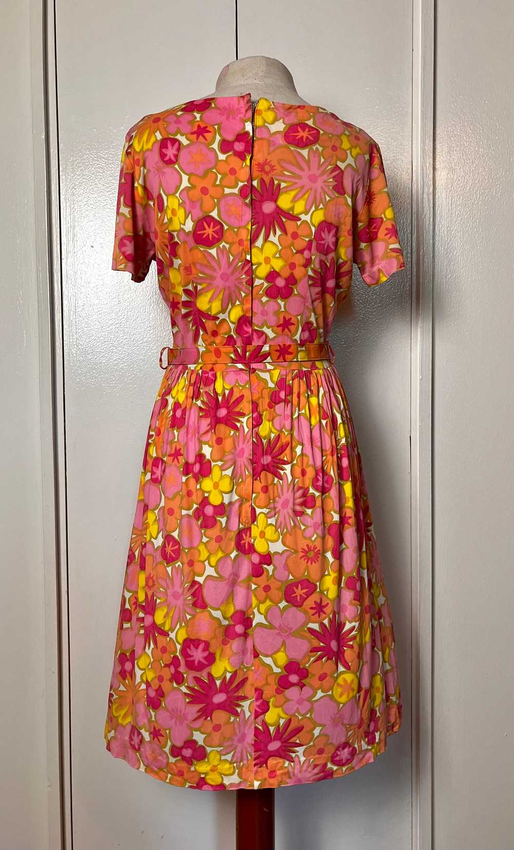 Vintage 1960's Flower-Power Fit n Flare Nylon Mid… - image 8