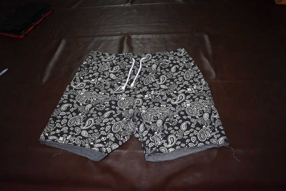 H&M H&M Paisley shorts - image 3