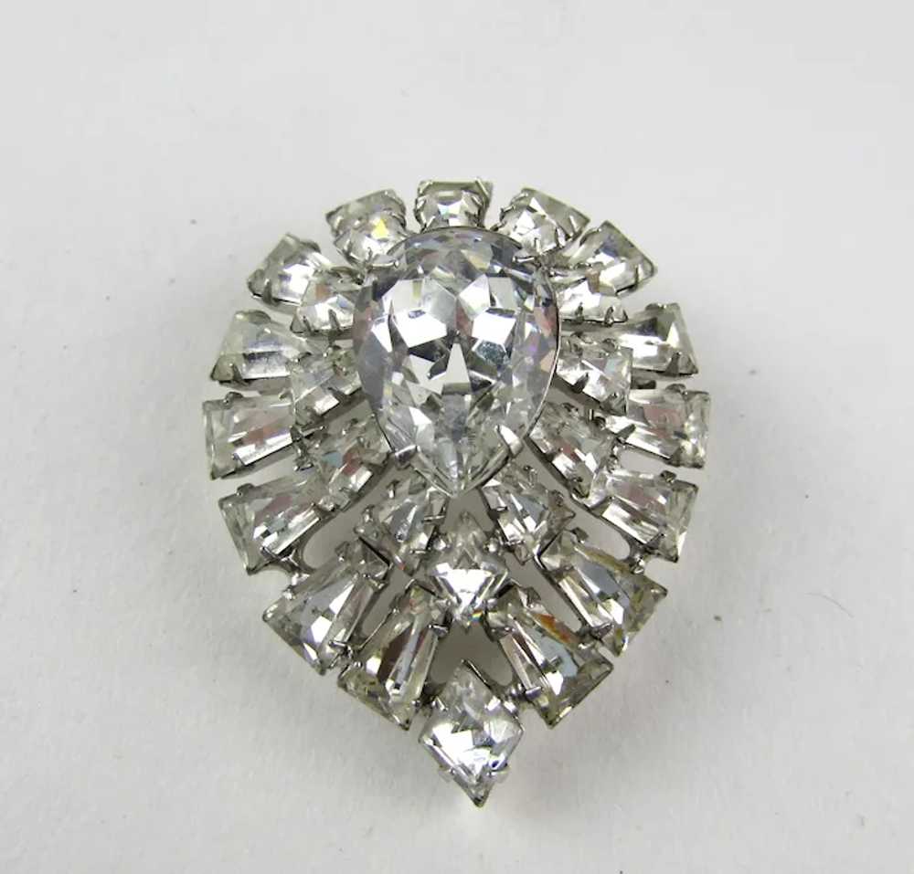 Vintage Clear Crystal Pin In Silver Tone Frame - image 6