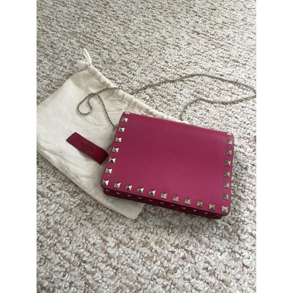 Valentino Garavani Rockstud leather clutch bag - image 2