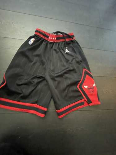 Jordan Brand Children medium Chicago shorts