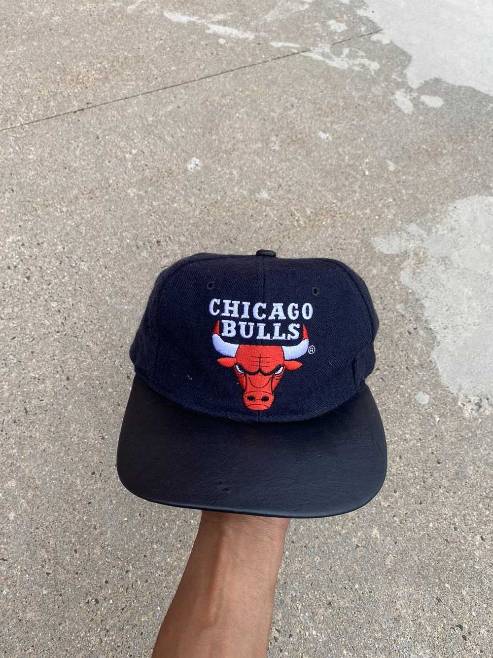 Chicago Bulls × Starter × Vintage Vintage 90s Chi… - image 1