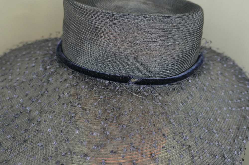 Vintage 1950s Navy Wide Brim Hat Covered with Net… - image 10