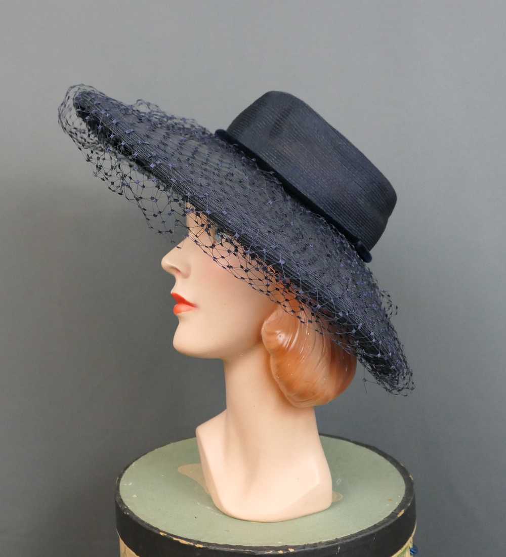 Vintage 1950s Navy Wide Brim Hat Covered with Net… - image 5